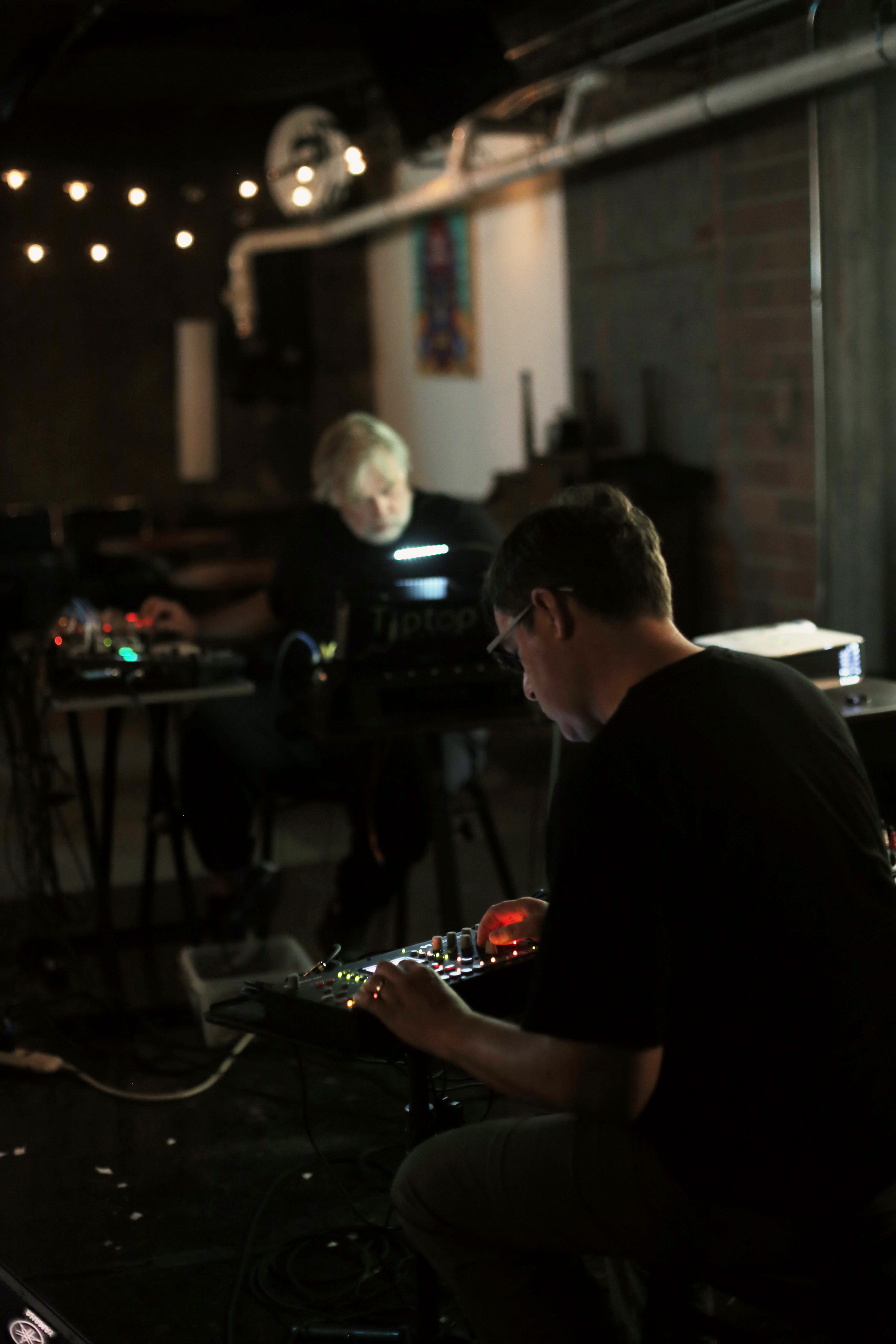 Introducing (no)poem – A New Collaboration with Artist Darwin Grosse