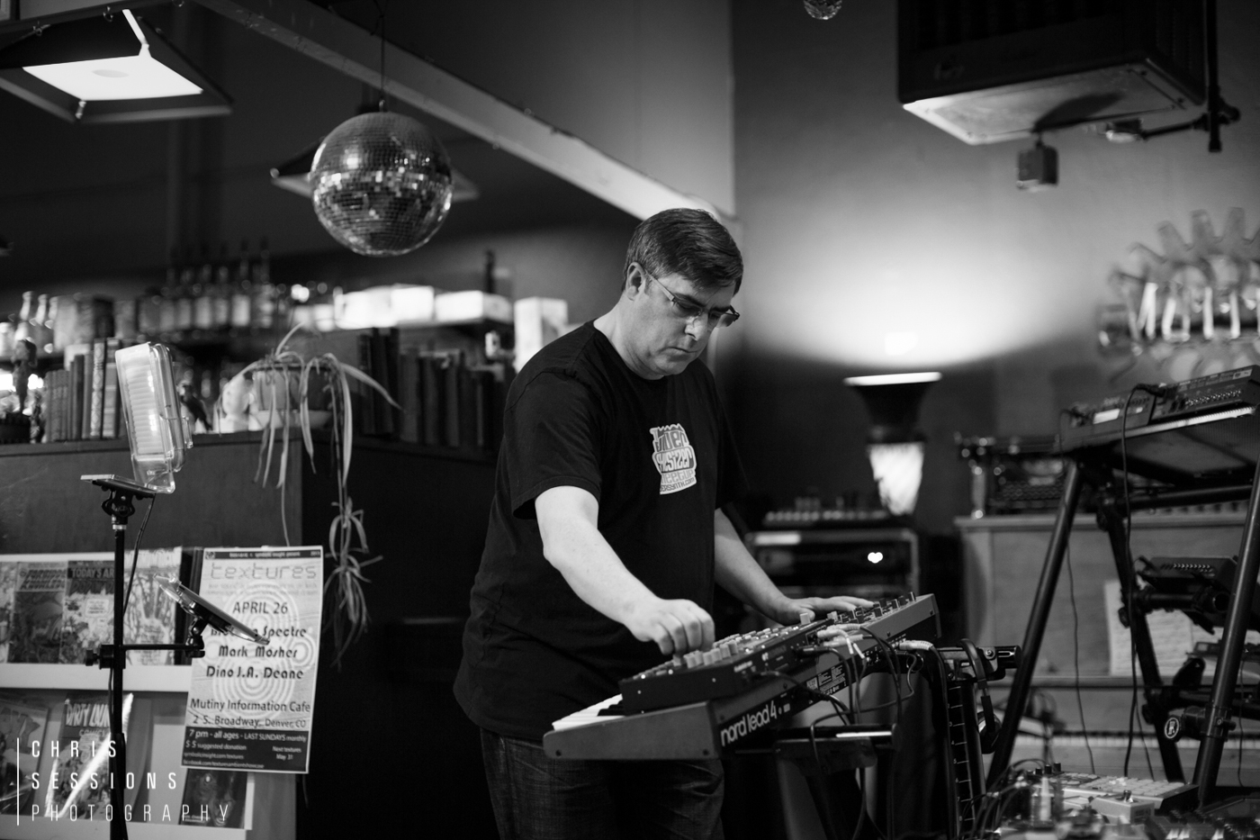 Show April 26th: Textures Ambient Showcase – Mutiny Cafe