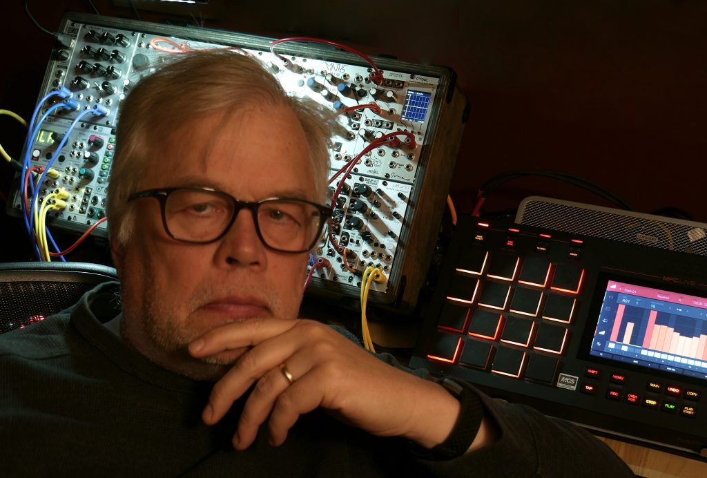 “Fear Cannot Save Us, which is a continuation of the science fiction themes from his earlier albums Reboot and I Hear Your Signals, but is also one of the finest classic electronic music albums I’ve heard in a while.”